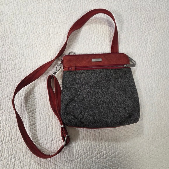 Baggallini Handbags - Baggallini‎ Red Gray Two Tone Nylon Crossbody Travel Bag Adjustable Strap